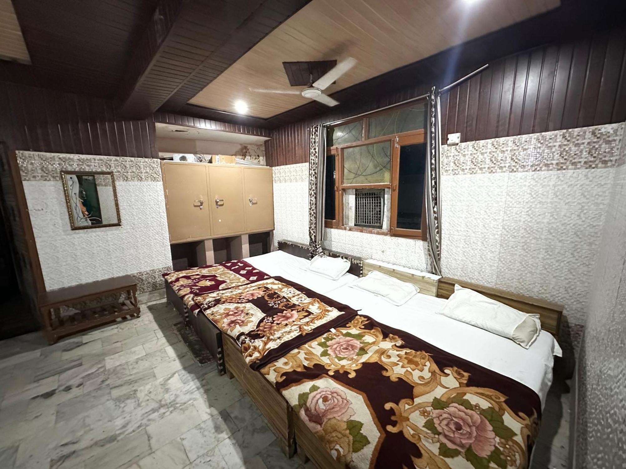 Subhadra Guest House Mathura Exterior foto